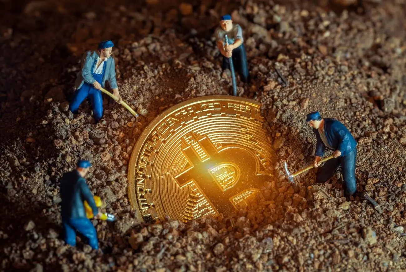 ماینینگ بیت‌کوین چگونه است؟