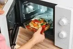 چرا ماکروفر غذا را گرم نمی کند؟