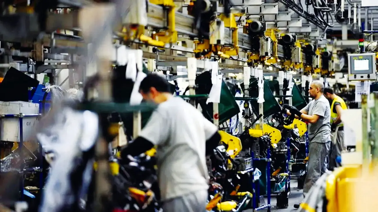 بررسی بازسازی کارخانجات آسیب‌دیده 