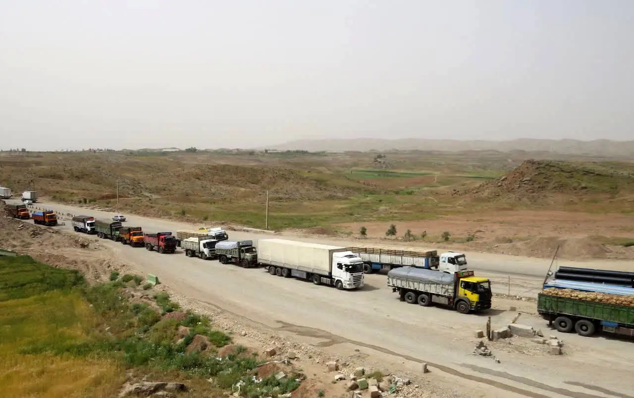 کارزار کامیون‌ داران برای حل مشکل سوخت 