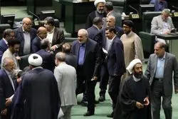 دو روی وزیر صمت در یک سخنرانی