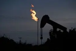 بازی نفتی عربستان در آستانه تکرار یک بحران تاریخی؟/ بازگشت «شبح جاکارتا» بر سر بازار جهانی نفت
