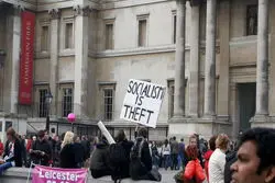 سوسیالیسم دموکراتیک به مثابه سازوکاری متفاوت برای نقض حقوق مالکیت خصوصی