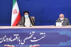 رئیسی چراغ خاموش دلار را گران می کند