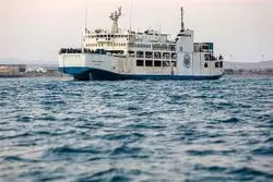  توقیف یک نفتکش متخلف در دریای عمان + فیلم