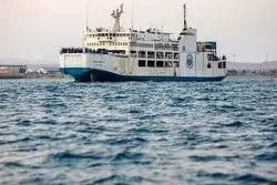  توقیف یک نفتکش متخلف در دریای عمان + فیلم