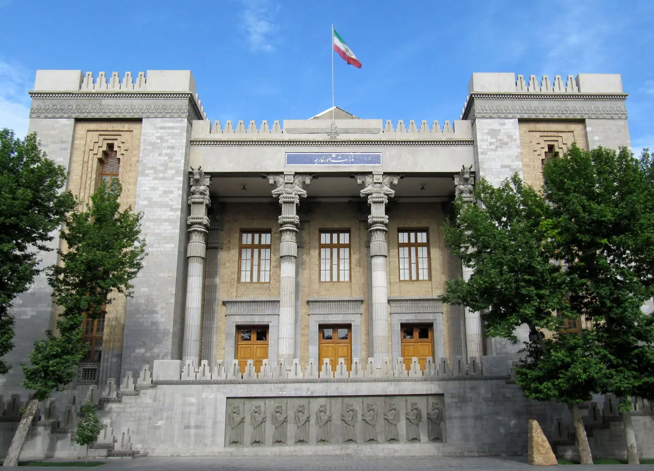 احضار رئیس نمایندگی لهستان در تهران به وزارت امور خارجه 