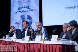 افرادی که یک تن فولاد صادر نکرده‌اند، برای فولاد تصمیم‌گیری می‌کنند