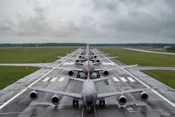 هواپیماهای سوخت‌رسان آمریکایی در منطقه چه کار می‌کنند؟