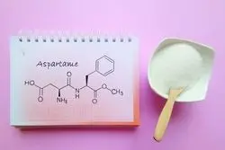 شیرین‌کننده مصنوعی آسپارتام سرطان‌زاست؟