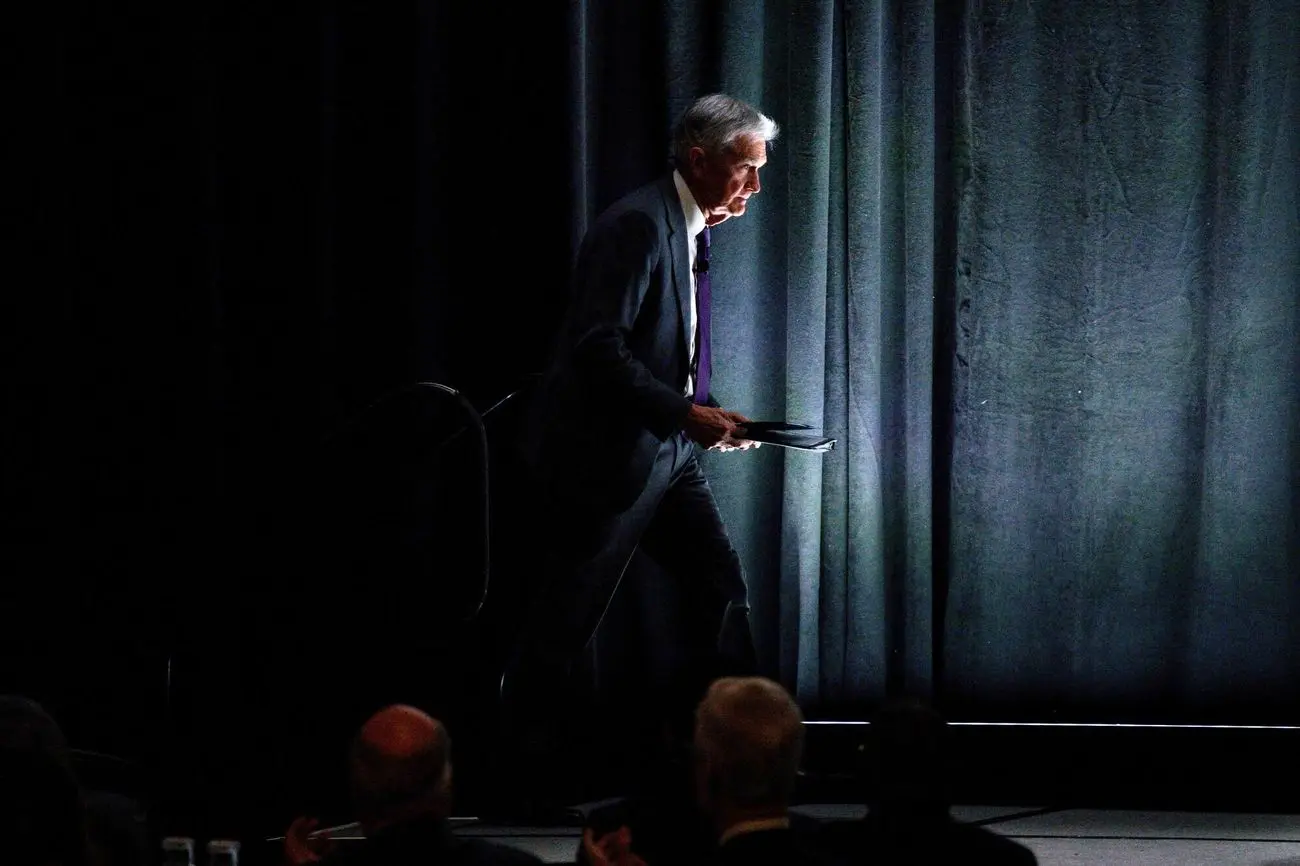 هشدار پاول: کاهش رشد نیروی کار عامل ضعف اشتغال در آمریکا