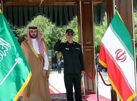 وزیر دفاع عربستان وارد تهران شد/ استقبال سرلشکر باقری از برادر محمد بن سلمان