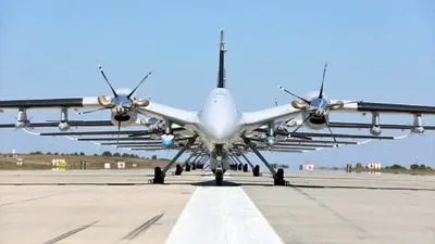 نبرد مستقیم دو جت جنگنده بدون خلبان/ این کشور تاریخ‌ساز شد+ فیلم