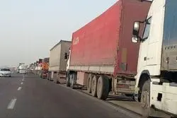 معطلی کامیون‌های ایران پشت مرزها/ ماجرا چیست؟
