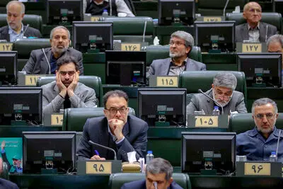 نامه 136 نماینده مجلس خطاب به شورای عالی فضای مجازی: پشت‌پرده فیلترشکن فروش‌ها را افشا کنید