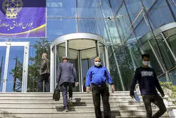 معیشت مردم فدای بورس نشود