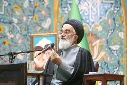امام جمعه قم: ترامپ می‌داند ورود به جنگ با ایران آغاز مسیری است که پایان آن قابل مهار نیست