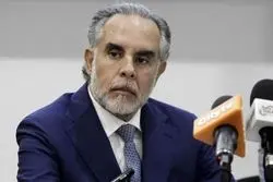 کلمبیا خرید سلاح از آمریکا را متوقف کرد