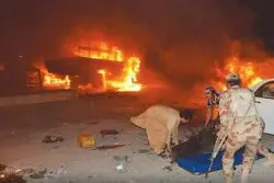 کشته شدن ۵ نظامی پاکستان بر اثر انفجار بمب 