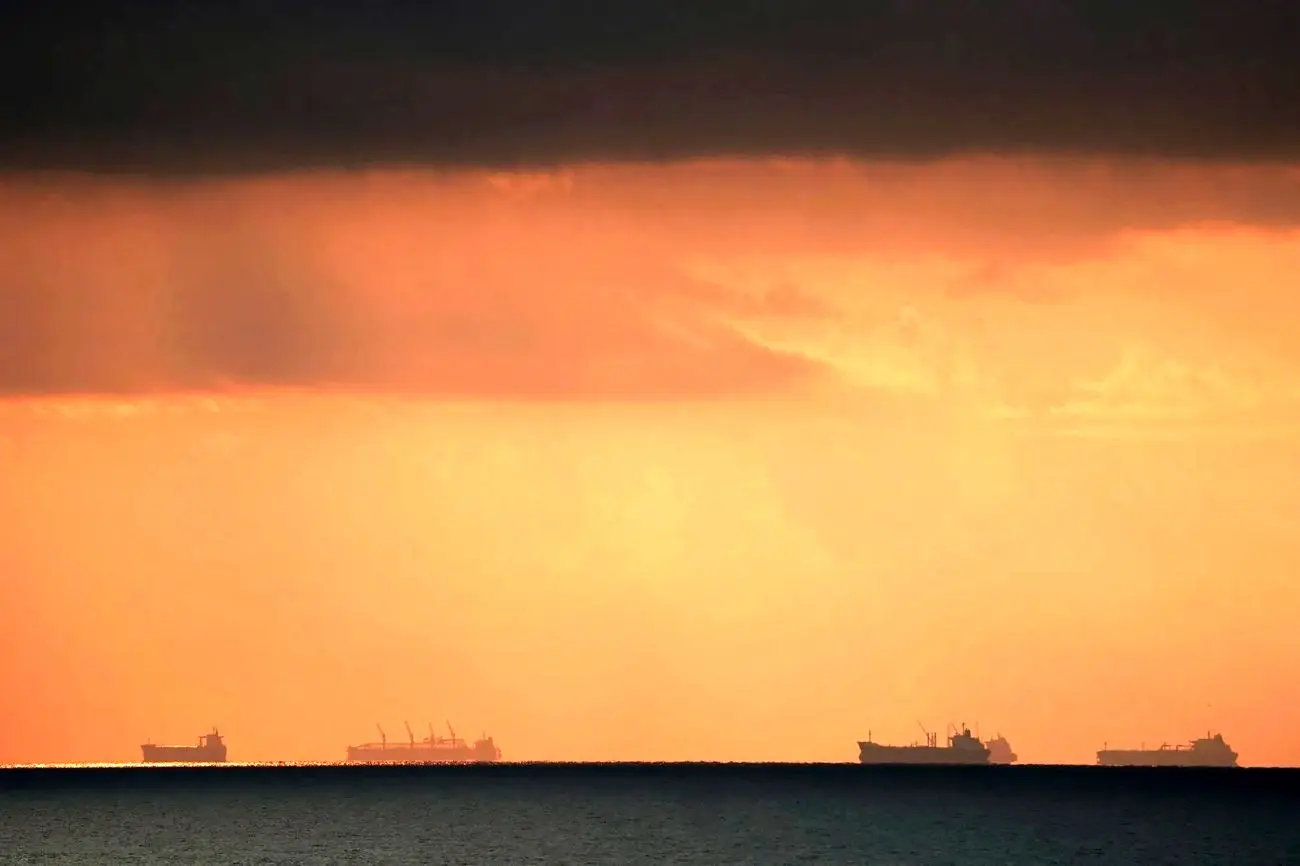 نفت، اهرم قدرت در معادلات دیپلماتیک؛ نفوذ ایران در بازار جهانی فرصت است یا تهدید؟