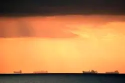 نفت، اهرم قدرت در معادلات دیپلماتیک؛ نفوذ ایران در بازار جهانی فرصت است یا تهدید؟