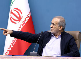 پزشکیان هشدار داد: حل مشکلات تهران نباید معضلات را به استان‌های همجوار منتقل کند