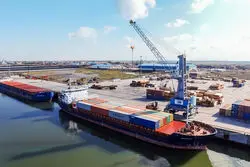 مناطق آزاد روی نوار رشد؛ سرمایه‌گذاری داخلی ۲۱ درصد بیشتر شد