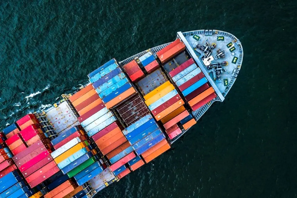 جهان در بزنگاه اعتماد و تعادل