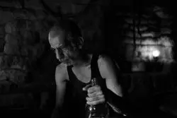 اولین نمایش «مرد خاموش» در ایران/ تیزر رونمایی شد/ اکران از هفته اول دی


