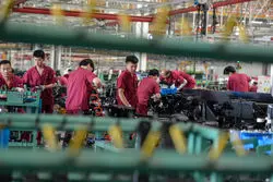 کاهش فعالیت کارخانه‌ای در چین به کمترین سطح ۶ ماه اخیر