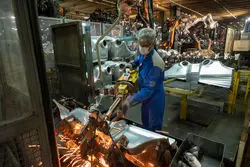 چرا از خودروسازان تشکر نمی‌کنید؟