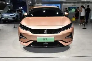 سقوط آزاد بی‌وای‌دی در ژانویه  