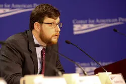 نظر تحلیلگر آمریکایی درباره شرط غنی‌سازی صفر ترامپ/ «سم مهلک» تحمیل شده به ترامپ از سوی اسرائیل چیست؟