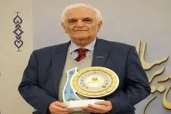 نشان عالی مدیر سال به دکتر محمدمهدی کامکار رسید
