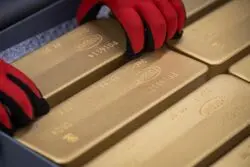 افزایش بیش از ۱۰۰ میلیارد دلاری ارزش ذخایر طلای روسیه ظرف یک سال