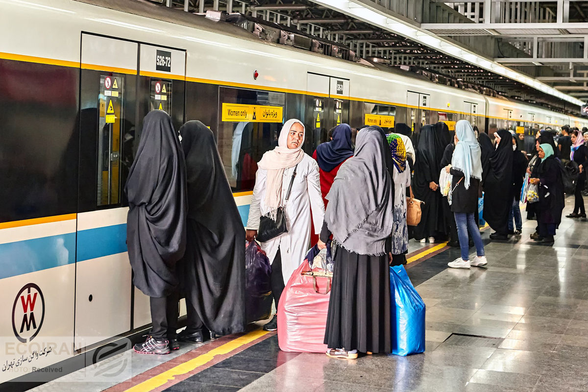 بازگشت واگن های قدیمی به خطوط مترو /دلیل آتش گرفتن سقف واگن ها 