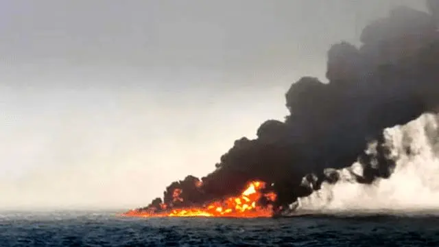  دو نفت‌کش تحریم‌شده‌ی روسیه در دریای سیاه منفجر شدند
