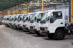 عرضه 350 دستگاه کامیون و کامیونت در تالار خودرو بورس کالا