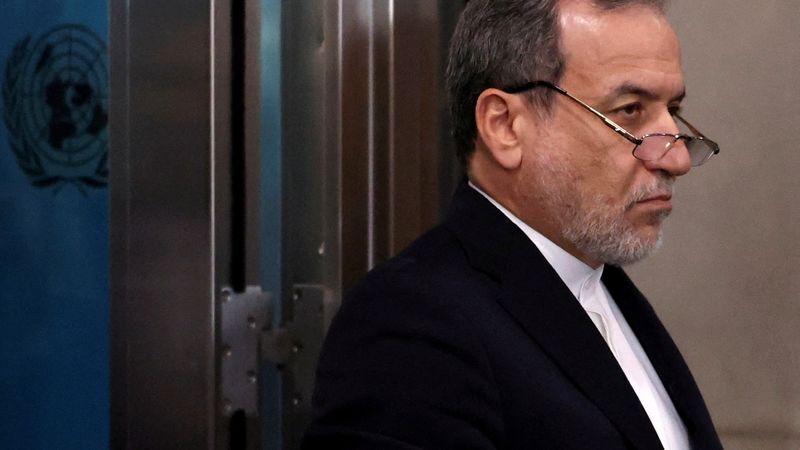 عراقچی: طرف آمریکایی قرار است پیشنهاد مکتوب ارائه دهد