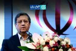 همتی: به ارز ترجیحی برنمی‌گردیم؛ ۴.۵ میلیارد دلار هم به ذخایر ارزی اضافه شد