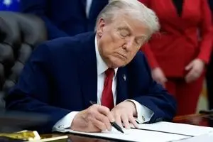 در آستانه پایان دوره پاول؛ ترامپ از گزینه خود برای ریاست فدرال رزرو رونمایی کرد