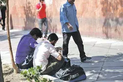 معاون وزیر کار خبر داد: بیش از ۴۰ درصد دانش آموختگان نمی‌توانند شغل مناسب پیدا کنند