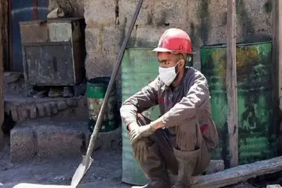 خط فقر از ۵۵ میلیون گذشت / دستمزد کارگران در برزخ تصمیم دولت!