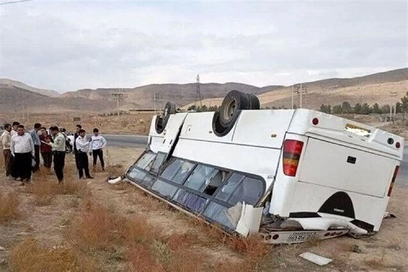 تکرار حادثه تلخ برای دانش‌آموزان / جزئیات واژگونی مینی‌بوس در ملکان