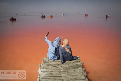 حال دریاچه ارومیه بهتر شد؛ افزایش وسعت ۹۰ کیلومتری