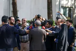 بررسی لایحه تغییر قوانین مهاجرت در مجلس/ عیدی کارکنان در حال پرداخت است