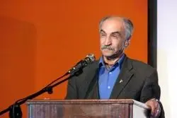 اسماعیل کهرم: صنایع و کشاورزی آب بر زاینده رود را خشک کرد/ با سد سازی دنبال رکورد بودیم