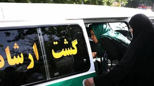  حجاب و سیاست هویت‌ در ایران