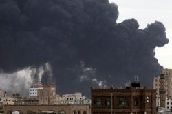 حمله هوایی گسترده اسرائیل فرودگاه و زیرساخت‌های برق صنعا را هدف قرار داد