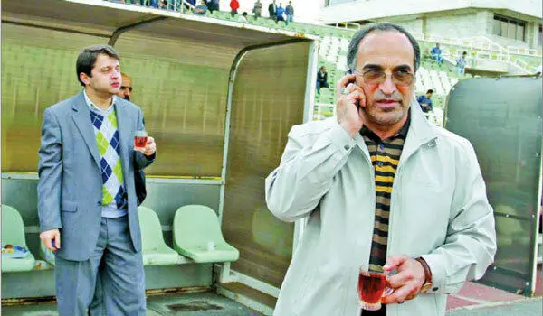 بچه‌ای که در امور استقلال دخالت می‌کند، کیست؟